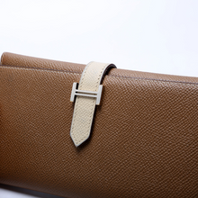 Load image into Gallery viewer, Hermes Bearn Trifold Wallet Epsom Leather Brown