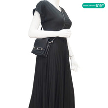 Load image into Gallery viewer, HERMES Roulis Calfskin Leather Shoulder Bag Black