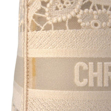 Load image into Gallery viewer, CHRISTIAN DIOR Lady dior D-Lite Embroidered Canvas Shoulder Bag White