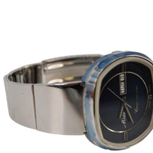 Load image into Gallery viewer, MIDO Commander 1970 Day Date Men's Stainless Steel Watch Blue Dial 41MM