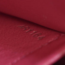 Load image into Gallery viewer, LOUIS VUITTON Capucines Taurillon Leather Satchel Bag Black