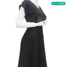 Load image into Gallery viewer, BURBERRY TB Leather Card Holder Black