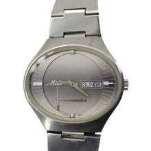 Load image into Gallery viewer, Mido Commander 1970 Day Date Men's Stainless Steel Watch Grey Dial 41MM