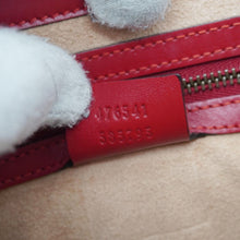 Load image into Gallery viewer, GUCCI Queen Margaret Bee Blind For Love Leather Shoulder Bag Multicolor 476541