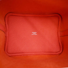 Load image into Gallery viewer, HERMES Picotin Lock 18 Taurillon Clemence Leather Hobo Bag Light Pink