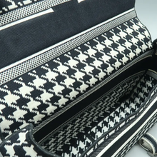 Load image into Gallery viewer, Christian Dior Fabric Shoulder Bag Black