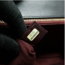 Load image into Gallery viewer, Chanel Leather Shoulder Bag Black