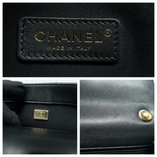 Load image into Gallery viewer, Chanel Leather Shoulder Bag Black
