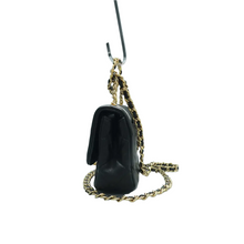 Load image into Gallery viewer, Chanel Leather Shoulder Bag Black