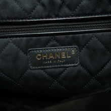 Load image into Gallery viewer, Chanel Leather Shoulder Bag Black