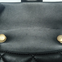 Load image into Gallery viewer, Chanel Leather Shoulder Bag Black