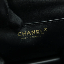 Load image into Gallery viewer, CHANEL Leather Shoulder Bag Black