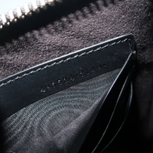 Load image into Gallery viewer, GUCCI Leather Clutch Bag Black