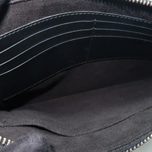 Load image into Gallery viewer, GUCCI Leather Clutch Bag Black