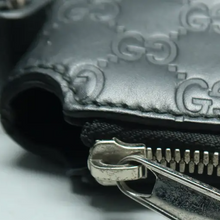 Load image into Gallery viewer, GUCCI Leather Shoulder Bag Black