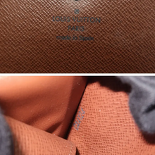 Load image into Gallery viewer, Louis Vuitton Monogram Canvas Wallet Brown