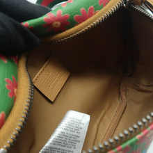 Load image into Gallery viewer, GUCCI Canvas Belt Bag Green