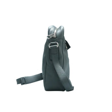 Load image into Gallery viewer, GUCCI Leather Shoulder Bag Grey