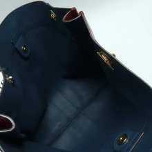 Load image into Gallery viewer, GUCCI Leather Shoulder Bag Navy