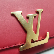 Load image into Gallery viewer, Louis Vuitton Leather Shoulder Bag Red