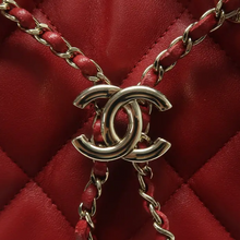 Load image into Gallery viewer, CHANEL Leather Shoulder Bag Red