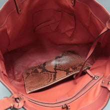 Load image into Gallery viewer, Gucci Leather Shoulder Bag Red