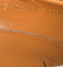 Load image into Gallery viewer, GUCCI Leather Open-Toe Pump Light Grey 38.5/US 8.5