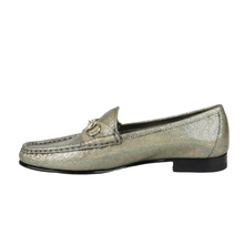 Load image into Gallery viewer, Gucci Leather Horsebit Moccasins Fawn