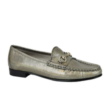 Load image into Gallery viewer, Gucci Leather Horsebit Moccasins Fawn