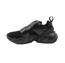Load image into Gallery viewer, MCM Leather Suede Low-top Sneaker Black