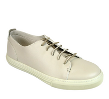 Load image into Gallery viewer, Gucci Leather Lace-up Sneaker White
