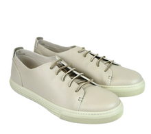 Load image into Gallery viewer, Gucci Leather Lace-up Sneaker White