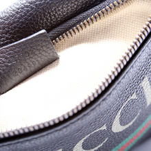 Load image into Gallery viewer, Gucci Retro Leather Belt Bag Black
