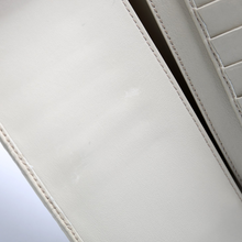 Load image into Gallery viewer, Gucci Guccissima Leather Long Wallet Cream
