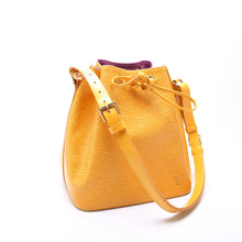 Load image into Gallery viewer, Louis Vuitton Noe EPI Petit Vintage Leather Shoulder Bag
