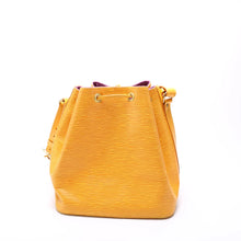 Load image into Gallery viewer, Louis Vuitton Noe EPI Petit Vintage Leather Shoulder Bag
