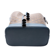 Load image into Gallery viewer, Louis Vuitton NN14 Idole Monogram Bucket Bag Brown
