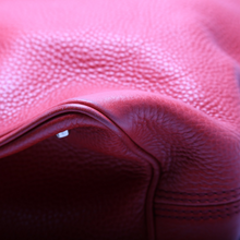 Load image into Gallery viewer, Burberry Canterbury Leather Small Hobo Bag Red
