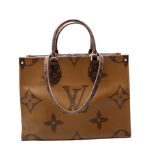 Load image into Gallery viewer, Rear design of the Louis Vuitton ONTHEGO MM Tote Bag
