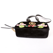 Load image into Gallery viewer, Gucci Marmont Small Velvet Camera Bag Black
