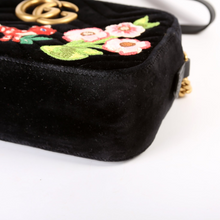 Load image into Gallery viewer, Gucci Marmont Small Velvet Camera Bag Black
