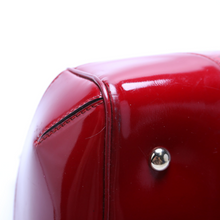 Load image into Gallery viewer, Gucci Patent Guccissima Leather Mayfair Tote Bag Medium Red
