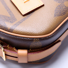 Load image into Gallery viewer, Louis Vuitton Boite Chapeau Souple Reverse Monogram Giant Shoulder Bag Brown
