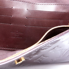 Load image into Gallery viewer, LOUIS VUITTON Sunset Vernis Boulevard Clutch Bag Burgundy
