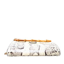 Load image into Gallery viewer, Gucci Medium Leather Shoulder Bag Cream
