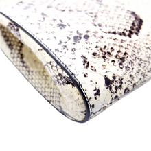 Load image into Gallery viewer, Gucci Medium Leather Shoulder Bag Cream
