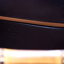 Load image into Gallery viewer, Gucci Medium Leather Shoulder Bag Cream

