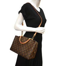 Load image into Gallery viewer, Louis Vuitton Petit Palais Monogram Canvas Shoulder Bag
