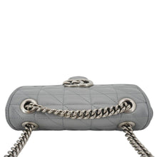 Load image into Gallery viewer, GUCCI GG Marmont Mini Matelassé Bag – Chain Close-up

