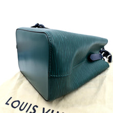 Load image into Gallery viewer, LOUIS VUITTON NeoNoe BB Epi Leather Shoulder Bag Emerald Green Indigo
